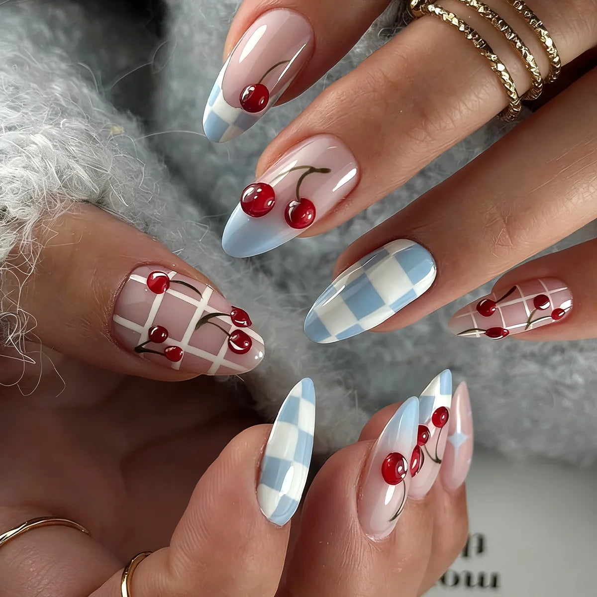 ✧ Decorative Press-On Nails · 24 Pieces