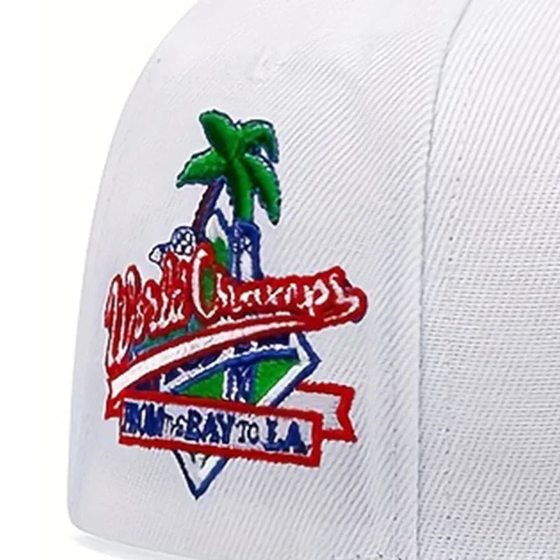 ★ LA Embroidered Snapback Cap