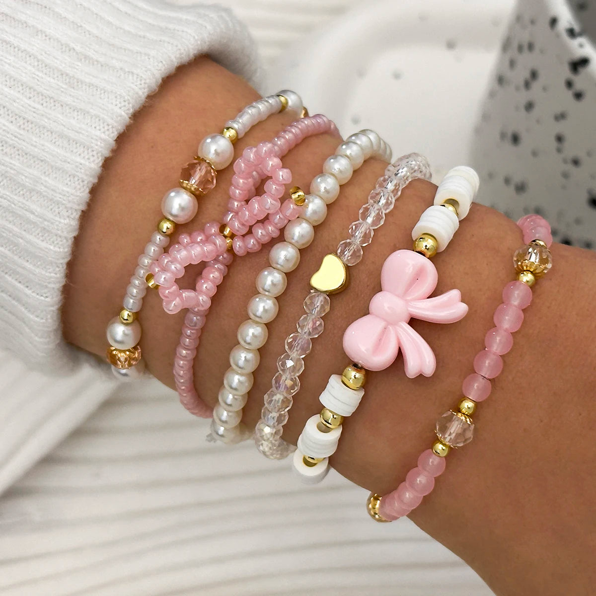 🎀 6-Piece Pearl & Bow Bracelet Set