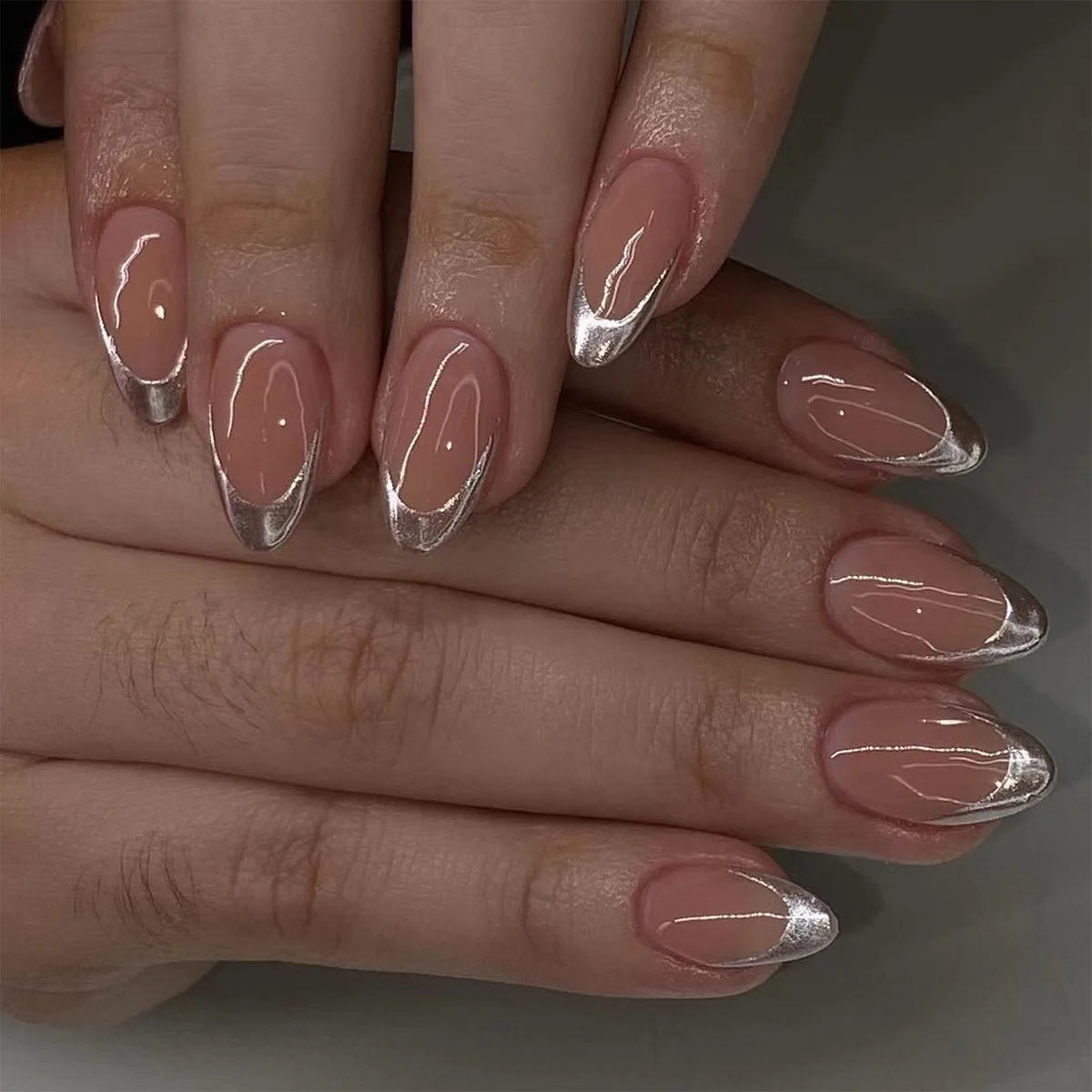 ✧ Decorative Press-On Nails · 24 Pieces