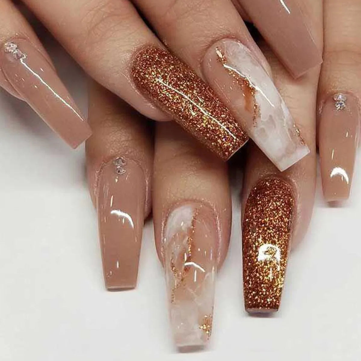 ✧ Decorative Press-On Nails · 24 Pieces