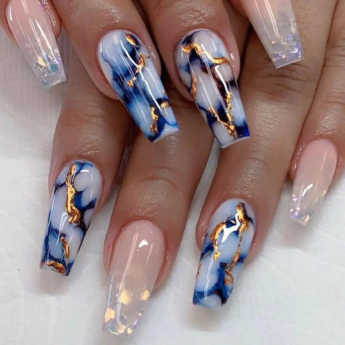 ✧ Decorative Press-On Nails · 24 Pieces