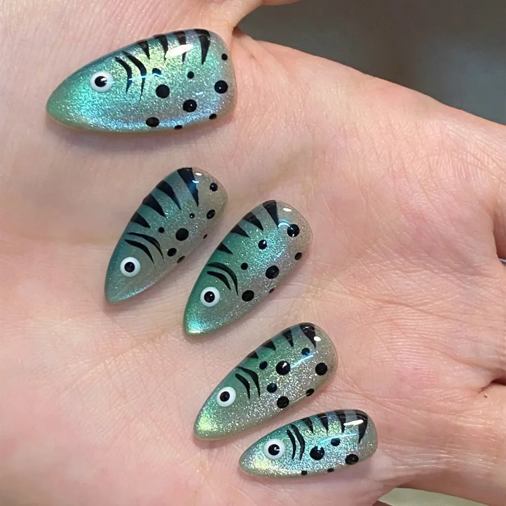 ✧ Decorative Press-On Nails · 24 Pieces